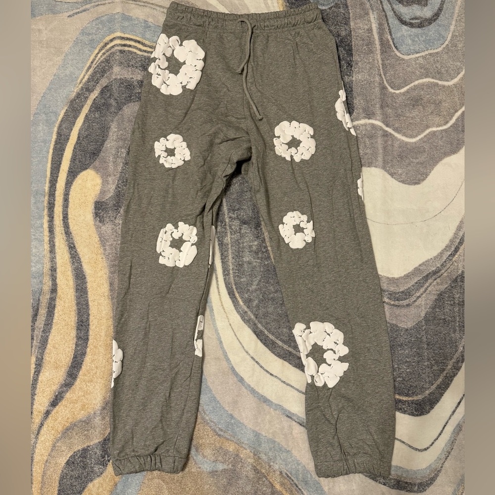 Denim Tears The Cotton Wreath Gray Sweatpants Men’s Size Large